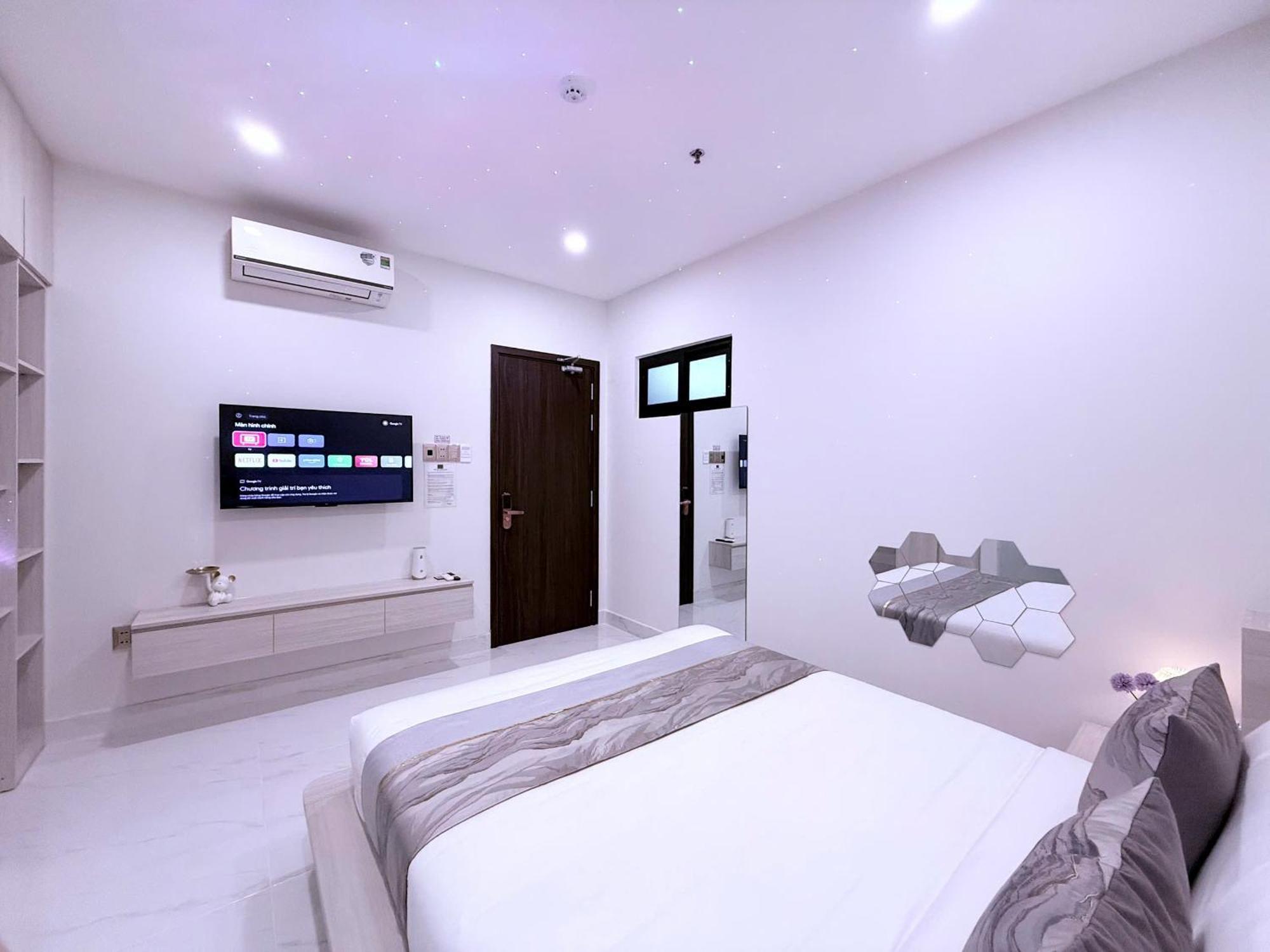 The Luxury Hotel