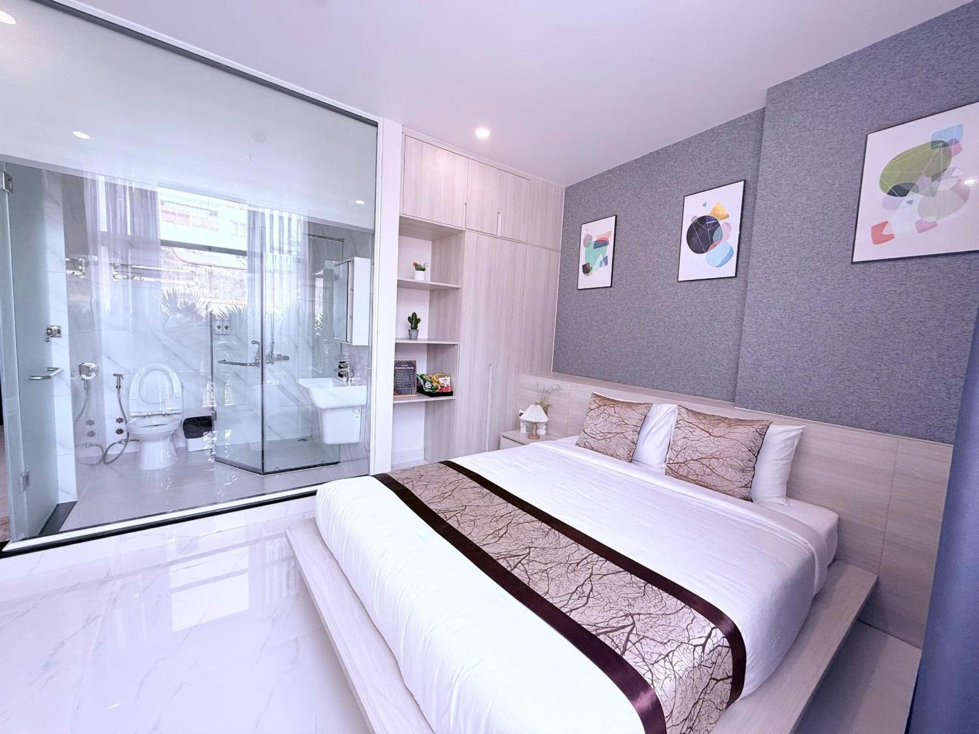 The Luxury Hotel Ho Chi Minh City
