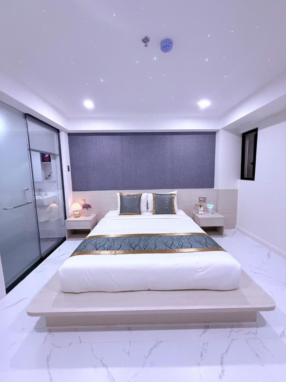 Hotel The Luxury Ho Chi Minh City